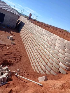 Retaining blocks