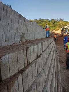 Retaining blocks