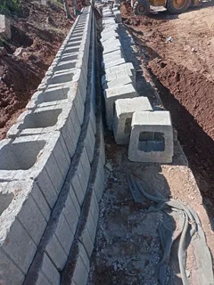 Retaining blocks