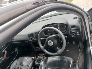 2006  jetta  1.9 tdi exell cond with sunroof 198 000 kms