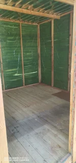 3x3 Stewige Wendy Huis- Baie goeie kondisie R7000 ( onderhandelbaar)