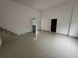 2 Bedrooms, 1 Bathroom to let in Chatsworth, Silverglen.