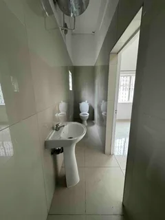 2 Bedrooms, 1 Bathroom to let in Chatsworth, Silverglen.