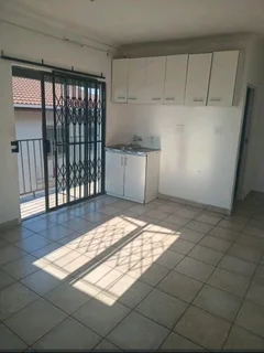 2 bedroom unit to let in Phoenix, KZN