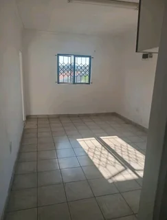 2 bedroom unit to let in Phoenix, KZN