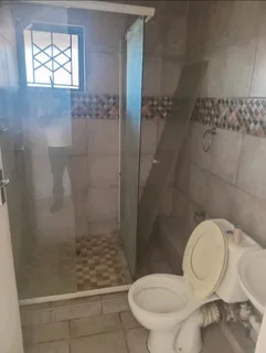 2 bedroom unit to let in Phoenix, KZN