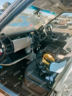 Land Rover Discovery 3 TDV6 Stripping for Spares