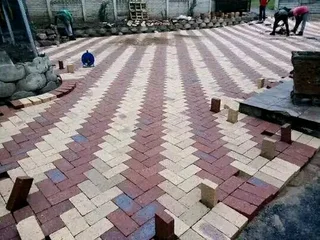 PAVÍNG &#64;R60 per square metre labour only 0813664446