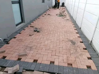 PAVÍNG &#64;R60 per square metre labour only 0813664446