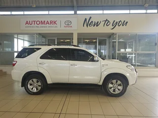 2011 Toyota Fortuner 3.0D4D Manual for sale