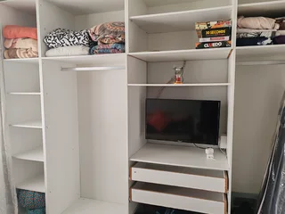 Furnished Room available in house share