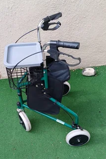 3 wheel walker