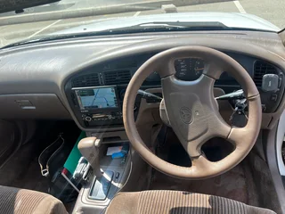 Toyota Camry 220SEI