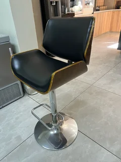 Tristan Adjustable Bar Chair - Black