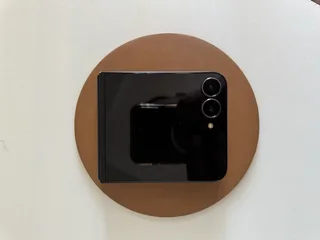 Samsung ZFlip 7 FE 256GB for R14 000