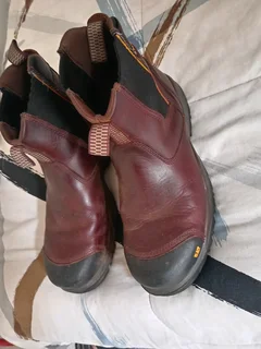 Caterpillar safety boots, plus clothes, T-shirts, pants