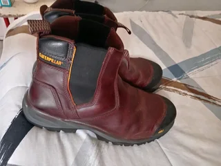 Caterpillar safety boots, plus clothes, T-shirts, pants