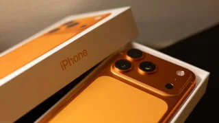 iPhone 17 Pro (256 GB) Cosmic Orange with original box and original charging cord
