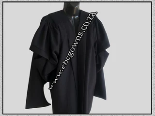 Graduation gowns, caps and sashes for sale and hire in Benoni CBD