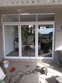 Aluminium glass installation