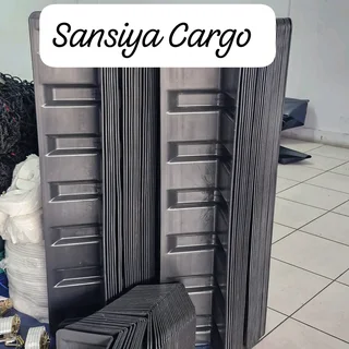 Ratchets, Straps, Corner plates