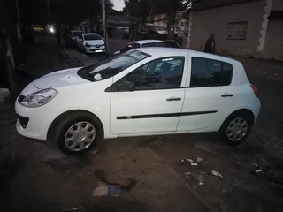2006 Renault Clio 3 Hatchback For R29000