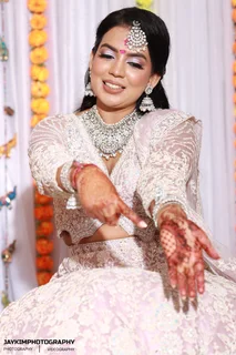 PHOTOGRAPHER-THILUK,NELENGU,HURDEE (PHOTOS &amp; VIDEO) from R3500.Durban