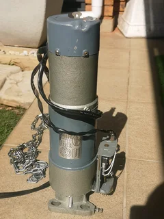 Garage door Centurion motor