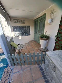 Lovely furnished French cottage for 1 ( 1 Jan)