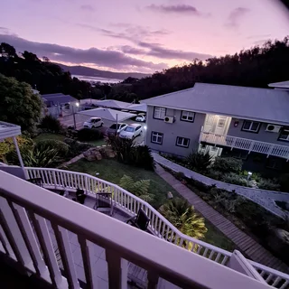 Stylish Furnished Apartment with lagoon view