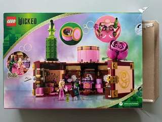 LEGO 75683 Glinda &amp; Elphaba&#39;s Dormitory (Wicked) (8&#43;) (2024)