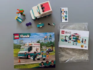 LEGO 42613 Heartlake City Hospital Ambulance (Friends) (6&#43;) (2024)
