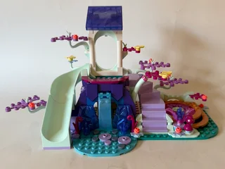 LEGO 43215 The Enchanted Treehouse (Disney) (7&#43;) (2023)