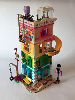 LEGO 41748 Heartlake City Community Center (Friends) (9&#43;) (2023)