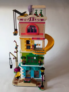LEGO 41748 Heartlake City Community Center (Friends) (9&#43;) (2023)