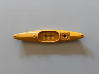 Pearl gold LEGO kayak (43185)