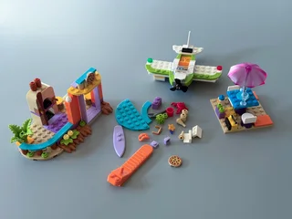 LEGO 42672 Creative Beach and Travel Suitcase (Friends) (5&#43;) (2025)