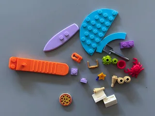 LEGO 42672 Creative Beach and Travel Suitcase (Friends) (5&#43;) (2025)