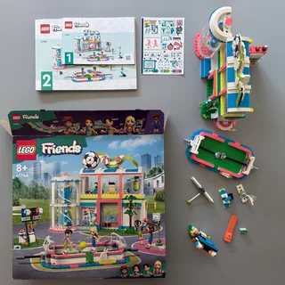 LEGO 41744 Sports Center (Friends) (8+) (2023)