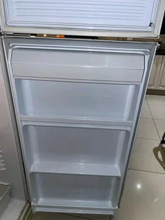 BIG DEFY FRIDGE FREEZER400 litre FOR SALE
