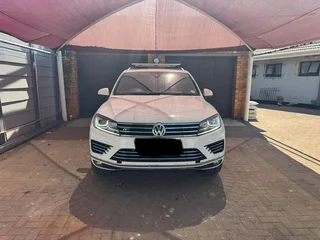 2016 VW Touareg 3.0 V6 TDI R-Line