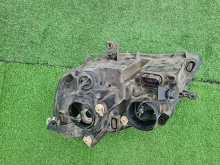 Polo right Headlight