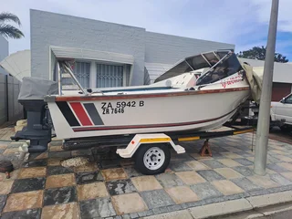 17 .6 ft tigerfish ski boat