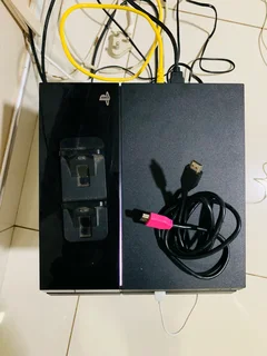 PS4 500GB Bundle with 3 Controllers &amp; 5 Games