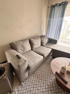 Couch - Ad posted by Thokozani Khumalo