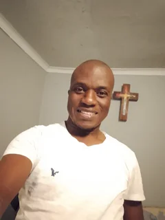 Am Asking For A Job (General Assistance, Driver, Security guard, Painter,Waterproofing, gardening)