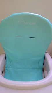 Baby feeding chair