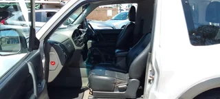 2000 MITSUBISHI PAJERO 3.2 DIESEL SWB ( MANUAL )