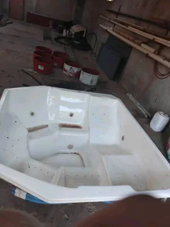 4 Seater Jacuzi