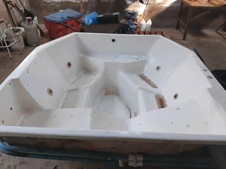 4 Seater Jacuzi